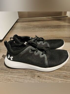 Ladies Under Armour Skylar running shoes